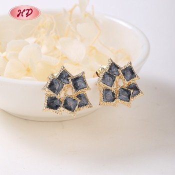 Vintage-Inspired 18K Gold-plated Leaf Earrings | Women's Stud Earring for Gift and Party in Bulk with Brass Alloy