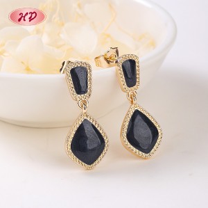 Retro 18K Gold Plated Earrings with Geometric Copper Alloy | Women's Versatile Accessory for Office, Party & Gifting