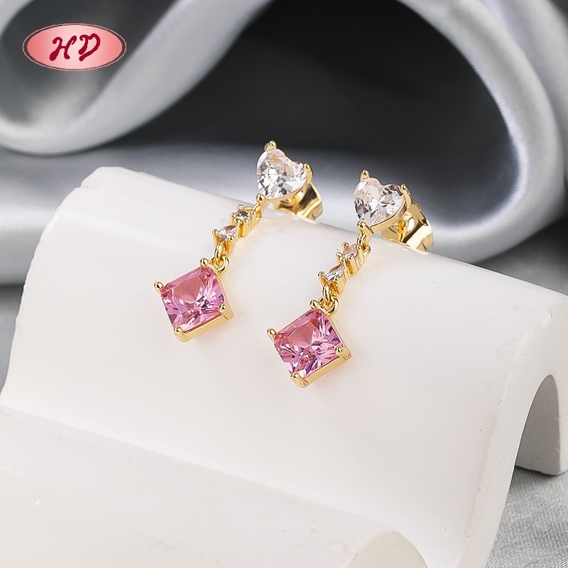 Boucles D'Oreilles Puces Carrées Roses Élégantes Plaquées Or 18 Carats Pour Femme