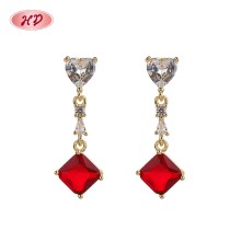 Boucles D'Oreilles Carrées Plaquées Or 18 Carats Avec Zircon Rouge | Bijoux Femme Pour Le Bureau Et Les Fêtes