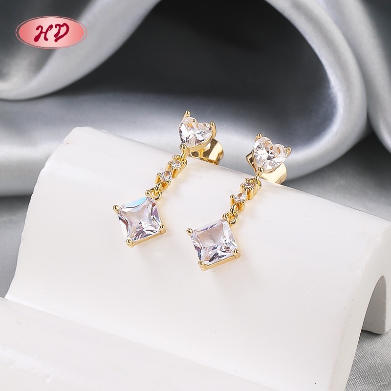 Boucles D'Oreilles Puces Carrées Roses Élégantes Plaquées Or 18 Carats Pour Femme