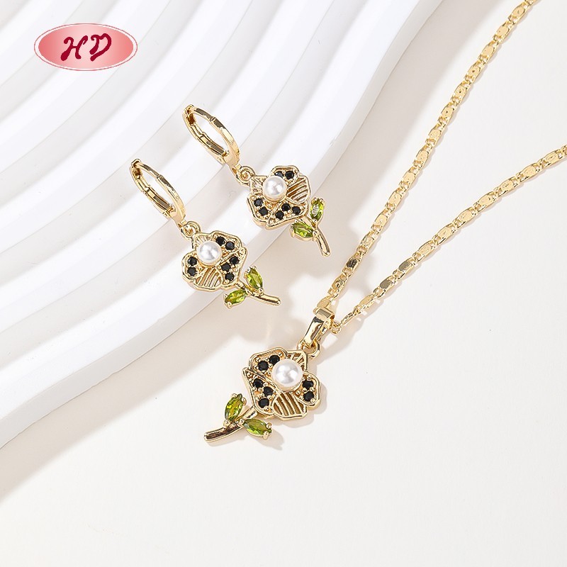 Elegant 18K Gold Plated Flower Necklace & Earrings Set with Pink Zircon for Women