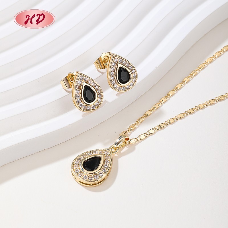 Retro 18K Gold-plated Teardrop Jewelry Set