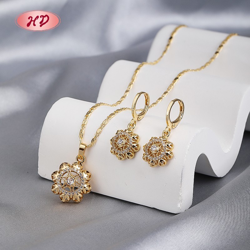 18K Gold Plated Jewelry Set | Elegant Floral Design Earrings and Necklace for Women