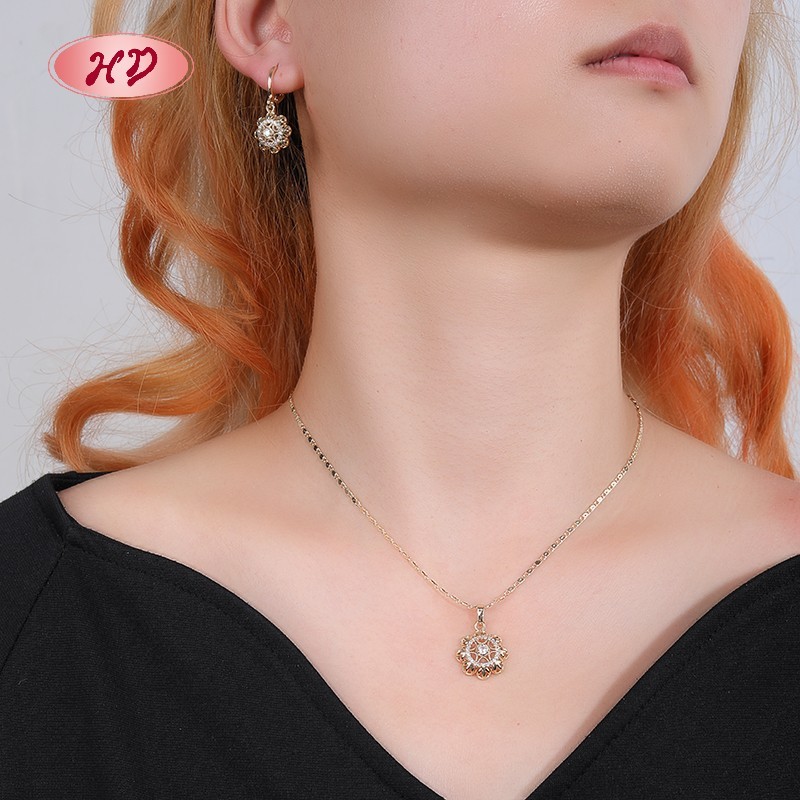 18K Gold Plated Jewelry Set | Elegant Floral Design Earrings and Necklace for Women