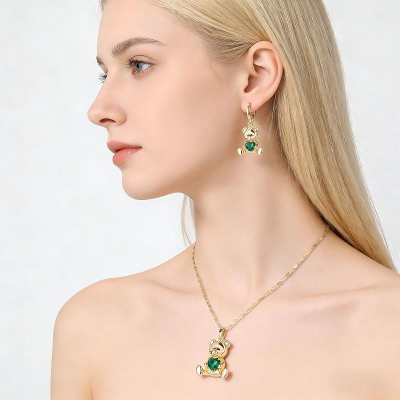 Selecting and Caring for Your Cubic Zirconia Jewelry: A Guide from Your Hengdian Jewelry Wholesale Supplier