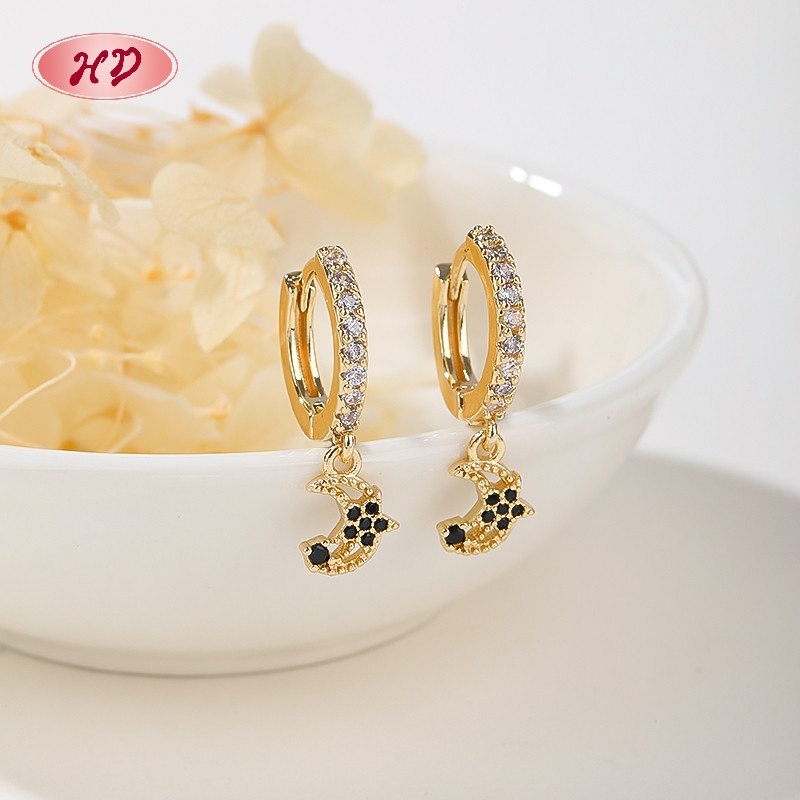 Hengdian Jewelry 18K Gold Plated Star Moon Huggie Earrings