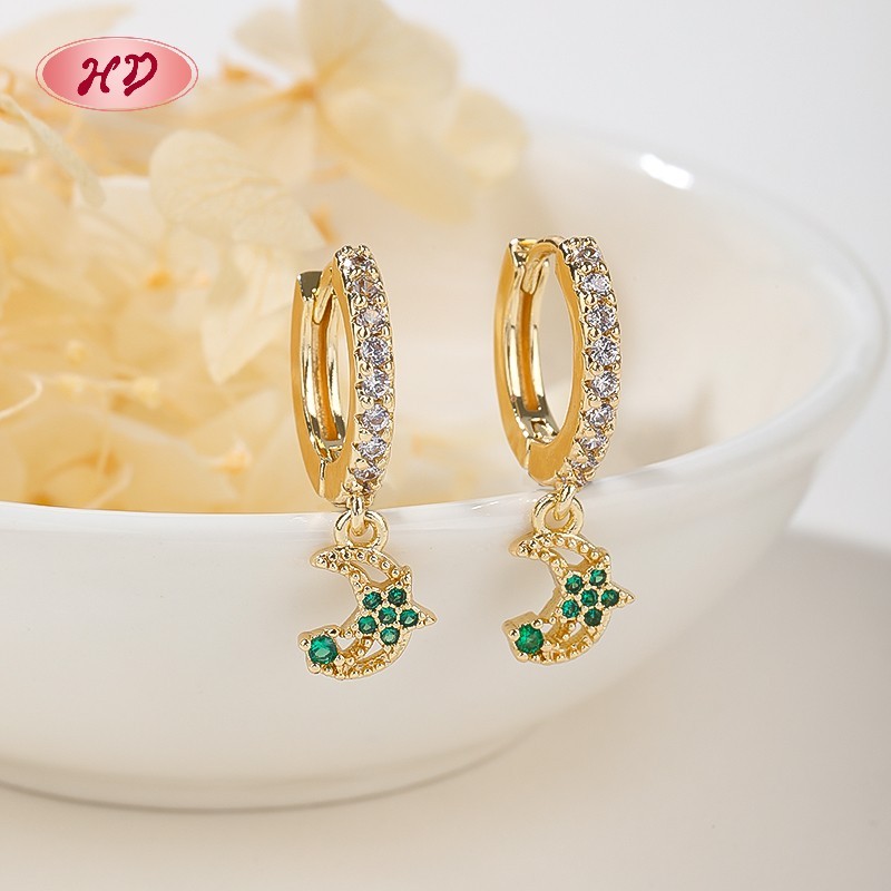Hengdian Jewelry 18K Gold Plated Star Moon Huggie Earrings