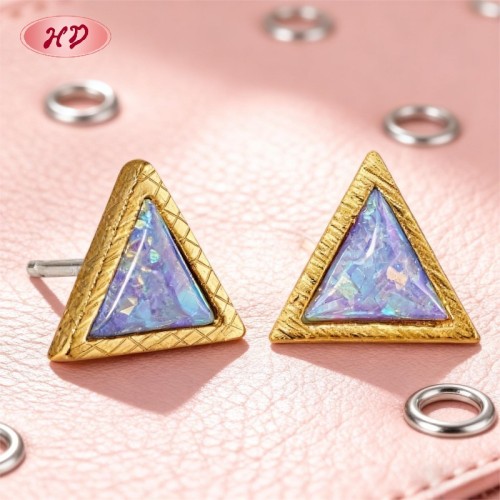 Boucles d'oreilles puces triangulaires plaquées or 18 carats | Bijoux pour femmes actives (vente en gros) | Idée cadeau