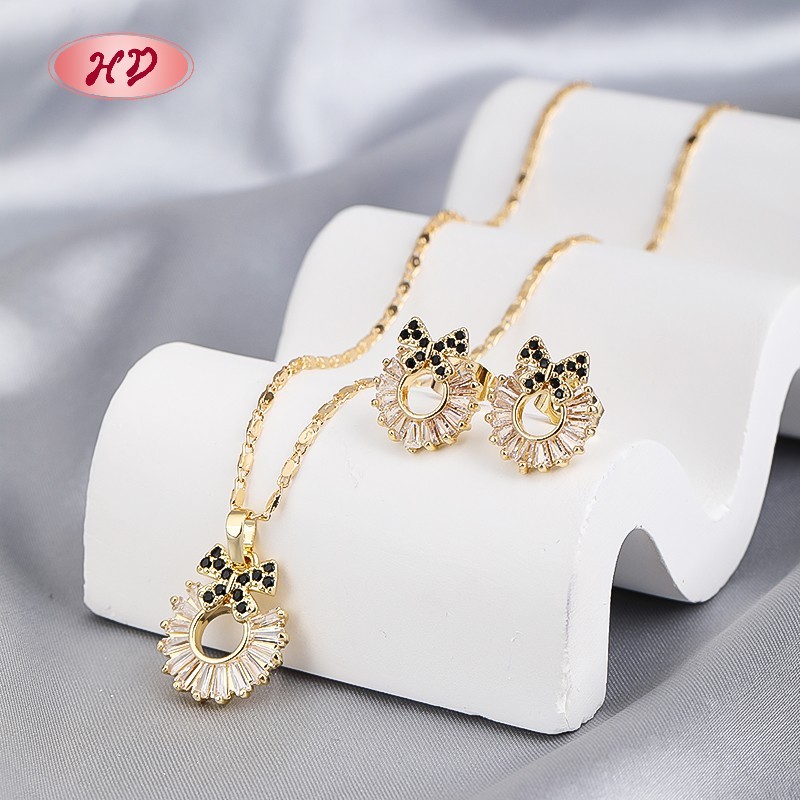 Elegant 18K Gold Plated Emerald-Style Zircon Jewelry Set for Women Anniversary