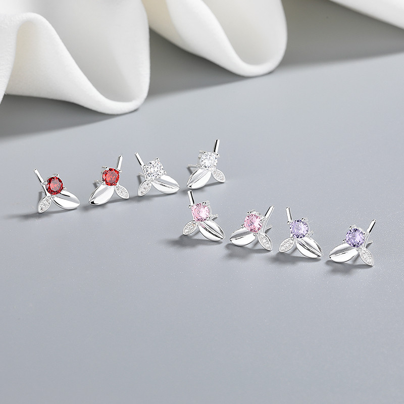 925 sterling silver stud earrings by Hengdian Jewelry