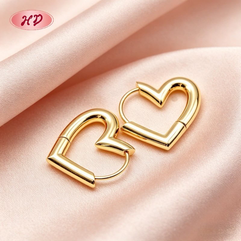 Fashion 18K Gold Plated Heart Stud Earrings