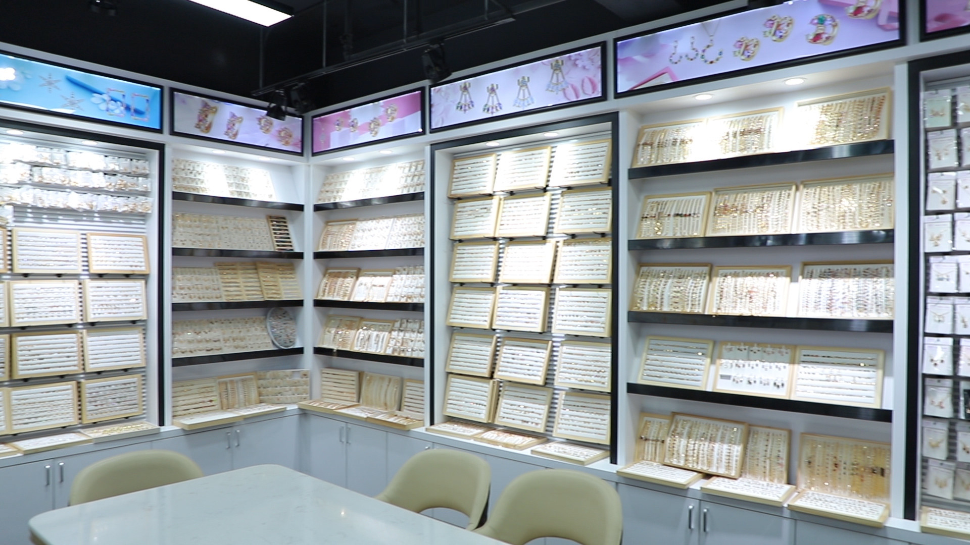 Hengdian (HD) Jewelry: many jewelry