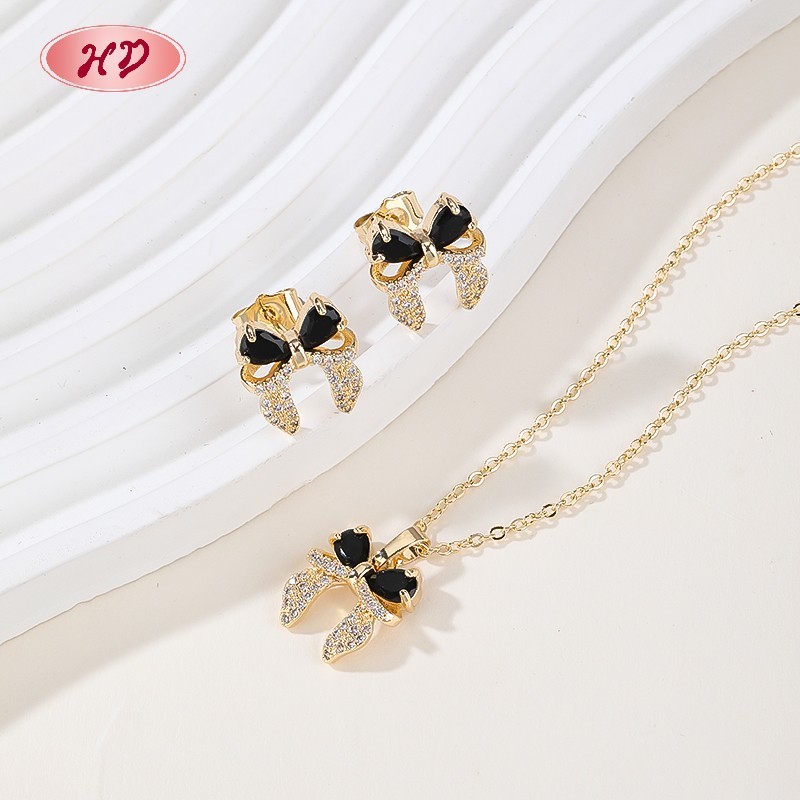 Parure de bijoux en alliage de cuivre plaqué or 18 carats avec zircon