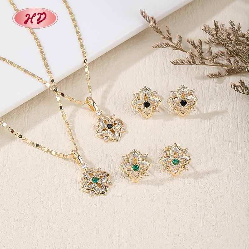 Collar y pendientes de aleación de cobre chapados en oro de 18 quilates | Conjunto de joyería para mujer | Estilo casual