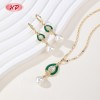 Parure de bijoux romantique en émail avec perles en forme de larme | Boucles d'oreilles et collier plaqués or 18 carats