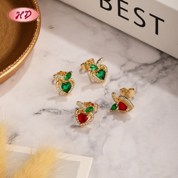 18 Karat vergoldete Ohrstecker mit Kupferlegierung | Damen-Ohrstecker mit roten und grünen Zirkonia-Früchten (Geschenkset)