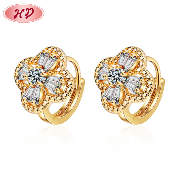 Four Feuille Clover Boucles d'oreilles | 18K Plaqué or | AAA Zirconia Bijoux | Femmes En gros Vente en gros Boucles d'oreilles For Mariée