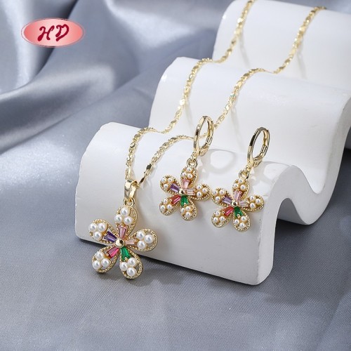 Elegant Blumig 18k Vergoldet SchmuckSet für Damen | Trendig Kupferlegierung Schmuck with Kubischer Zirkonia OhrRinge Halskette