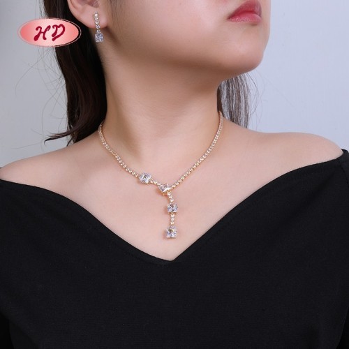 Elegant Quadratisch Zirkon 18 Karat Gold Damen SchmuckSet | Hengdian Schmuck Mengen with Messing Multi-color OhrRing and Halskette