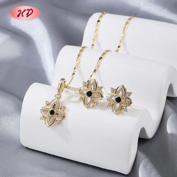Factory Floral Four-Petal Jewelry Set Black CZ 18K Gold Plated Brass Wholesale Bulk
