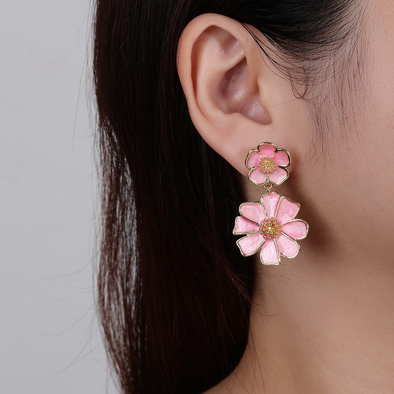 Geometric Leaf Stud Earrings
