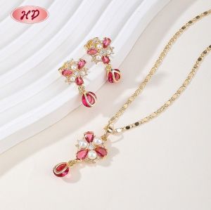 Großhandel Religiöses Kreuz-Schmuck-Set Zirkonia & Perlen 18K-Goldbeschichtet Messing Hersteller