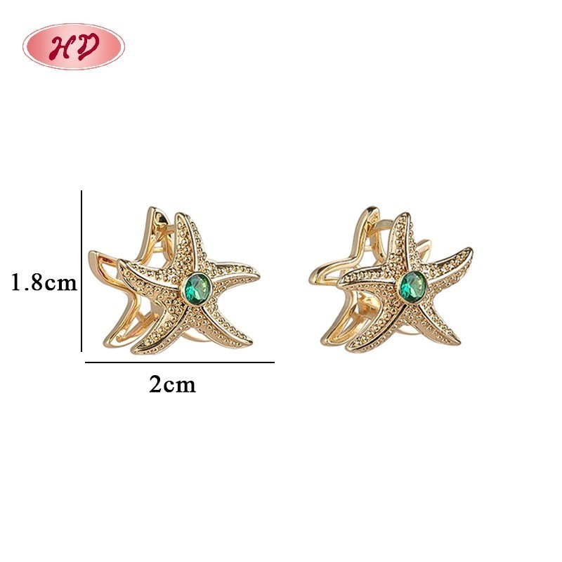 Aretes huggie elegantes para mayoristas | latón chapado en oro 18k con piedras CZ AAA