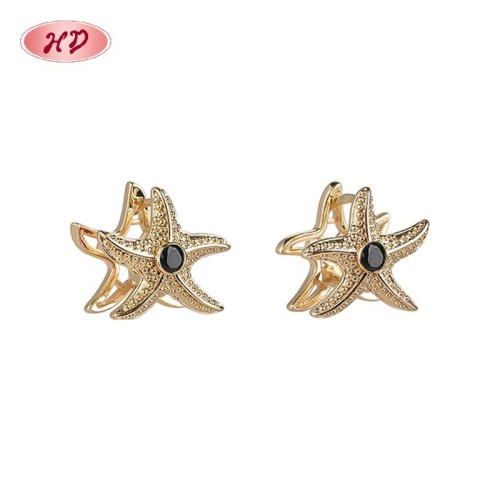 Aretes huggie delicados fabricante mayoreo | Latón chapado en oro 18k con CZ AAA