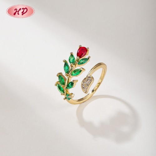 Artisan-CZ-Ring Hersteller Custom OEM | 18 Karat vergoldetes Messing AAA Zirkonia