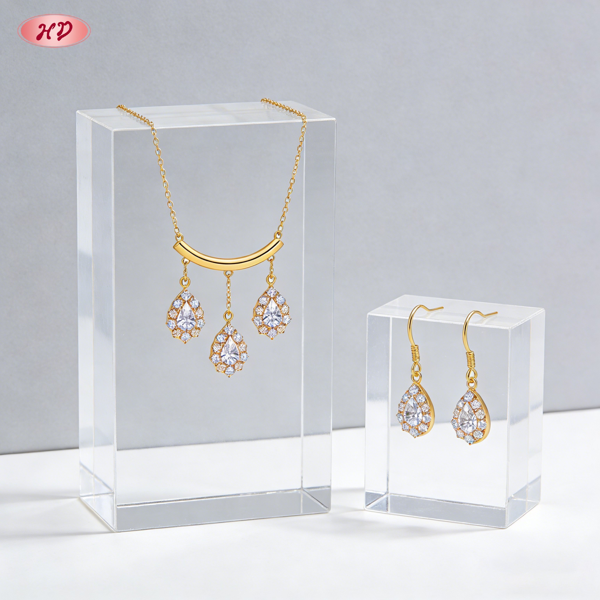 Delicate jewelry set packaging view