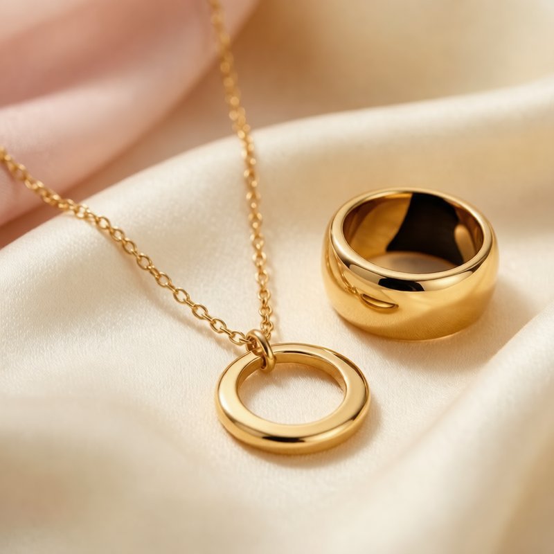 Does gold plated jewelry look fake?