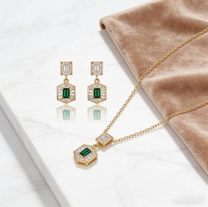 Set de joyas a granel llamativo | Latón bañado en oro 18k y zirconia AAA para minoristas