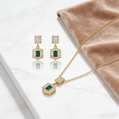 Set de joyas a granel llamativo | Latón bañado en oro 18k y zirconia AAA para minoristas