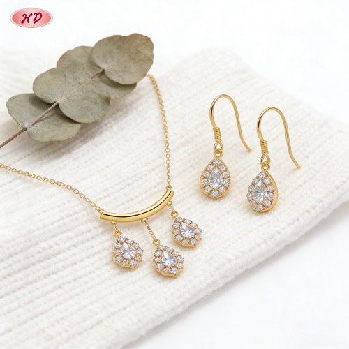 Juego de joyas delicado por fabricante exportador | Latón bañado en oro 18k con zirconia AAA