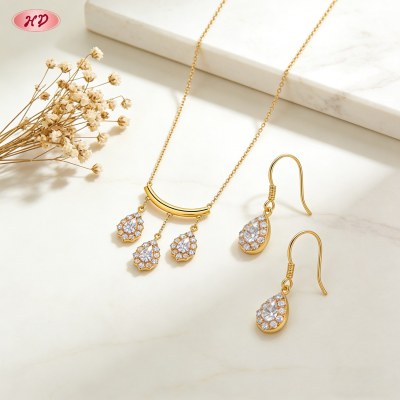 Juego de joyas delicado por fabricante exportador | Latón bañado en oro 18k con zirconia AAA