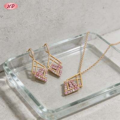 Juego de joyas elegante, proveedor al por mayor | Latón bañado en oro 18k, zirconia AAA, boutiques