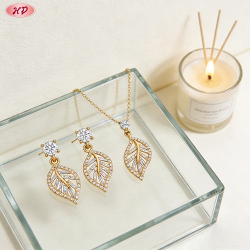 Bold Statement Wholesale Jewelry Set — Social Feed Gold