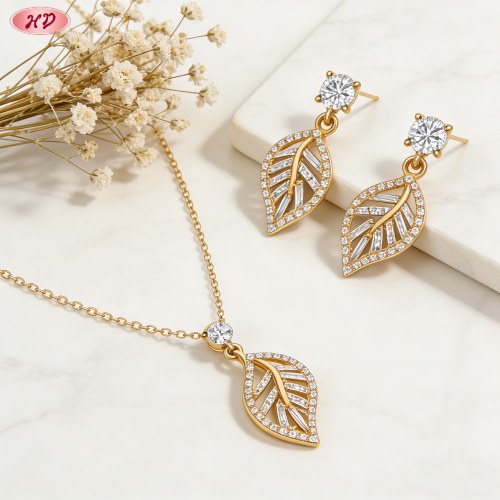 Bold Statement Wholesale Jewelry Set — Social Feed Gold