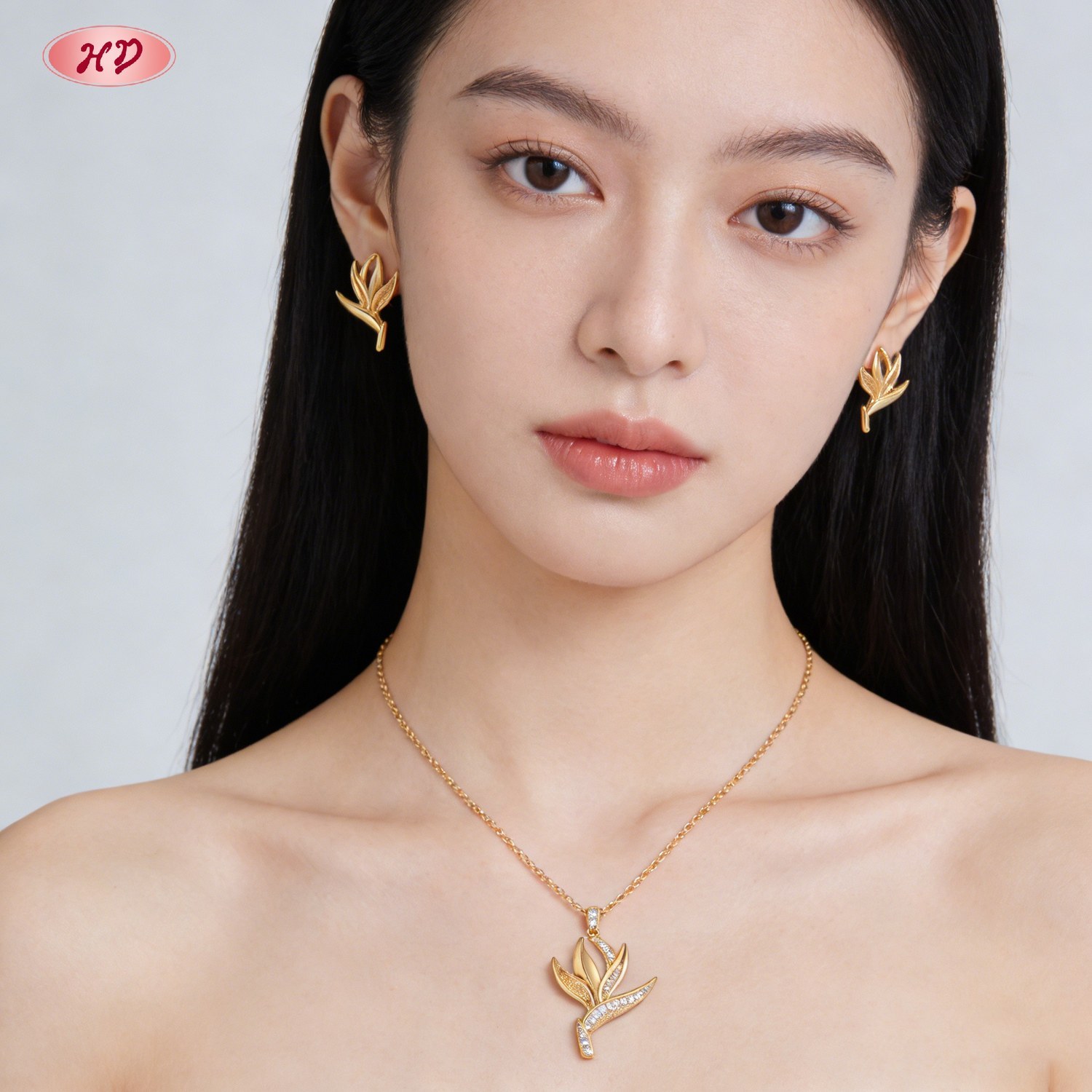 Jewelry set side view