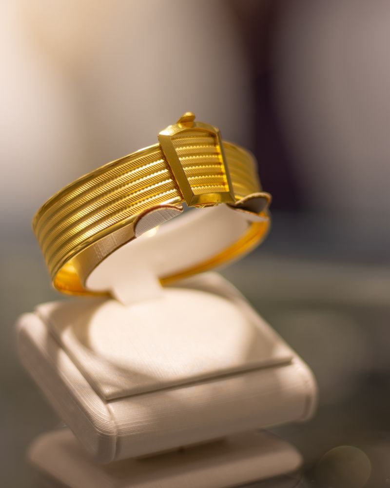 Soft studio lighting setup for jewelry photography