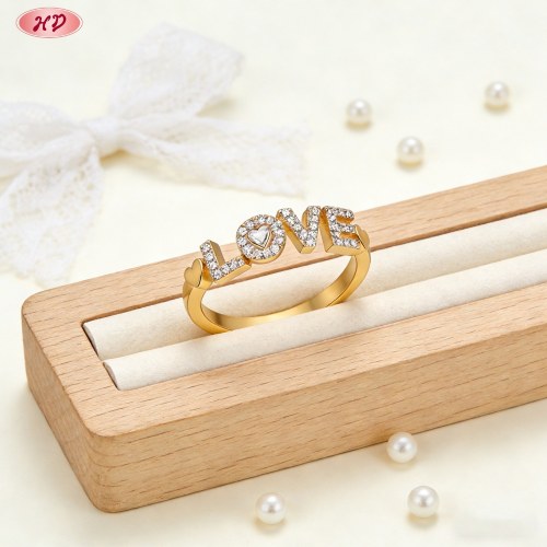 Eye-catching 18K Gold Plated Brass Cubic Zirconia Ring Wholesale for Fashion Retailers