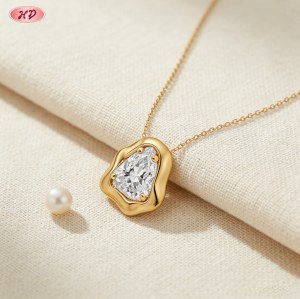 Chic 18K Gold Plated Cubic Zirconia Necklace Wholesale | Pendant Jewelry for Retail