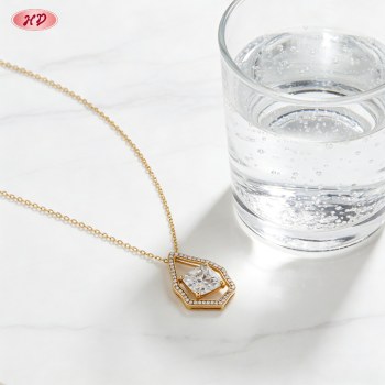 Eye-catching 18K Gold Plated Cubic Zirconia Necklace Bulk Supplier | Pendant Jewelry
