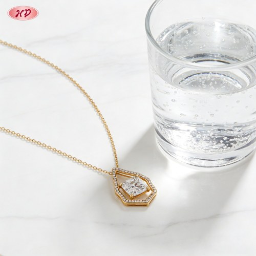 Eye-catching 18K Gold Plated Cubic Zirconia Necklace Bulk Supplier | Pendant Jewelry