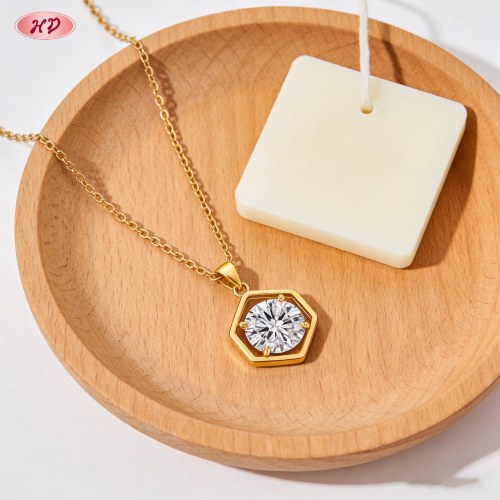 Eye-catching Pendant Necklace Wholesale | Premium gold plating finish with premium cubi...