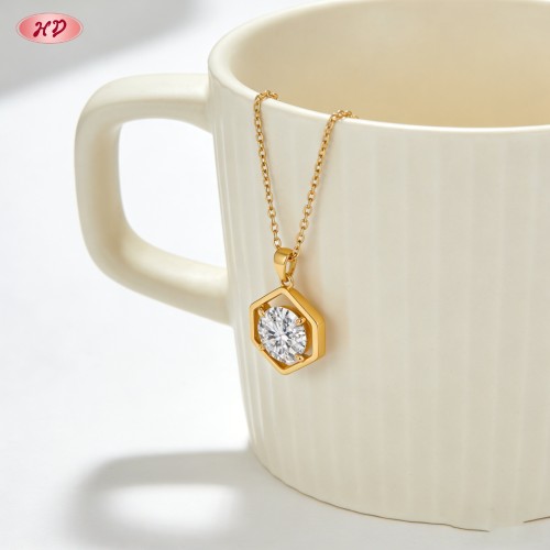 Eye-catching Pendant Necklace Wholesale | Premium gold plating finish with premium cubi...