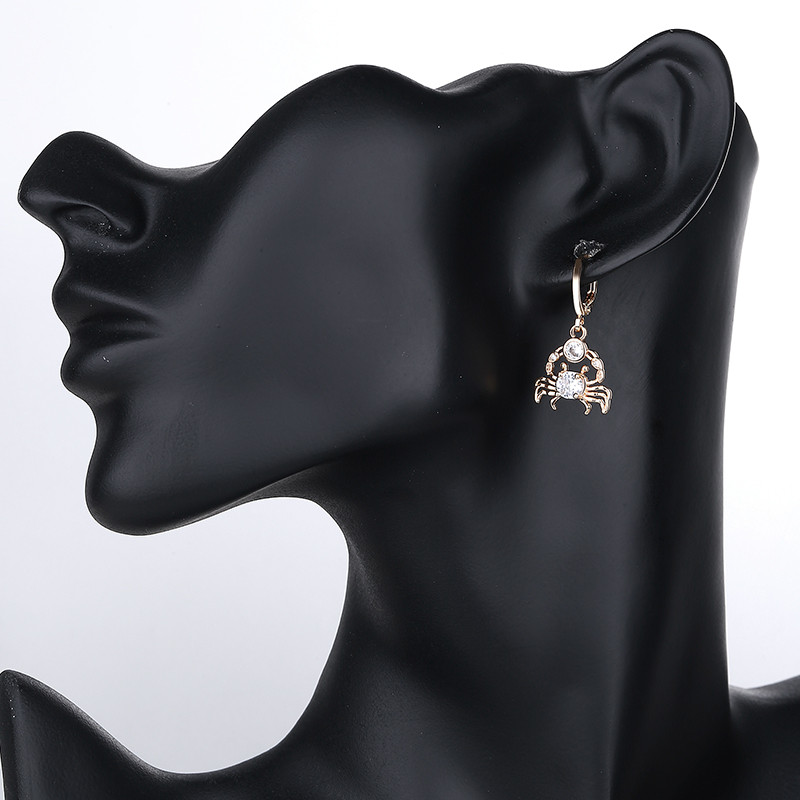 ¿Por qué la joyería chapada en oro 18K es adecuada para pieles sensibles?