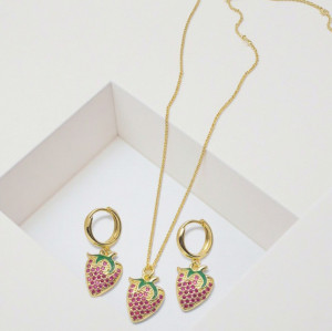 Conjunto de joyería de moda al por mayor, venta caliente, pendientes y collares de fresa para mujer con circonitas