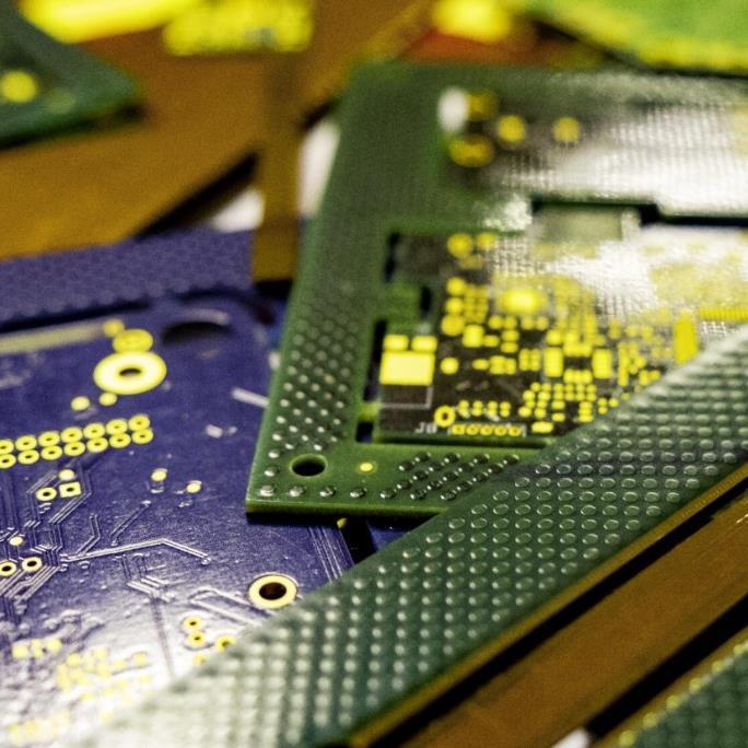 Why Use Rigid-flex PCBs Instead of Flex PCBs in Electronics Projects?